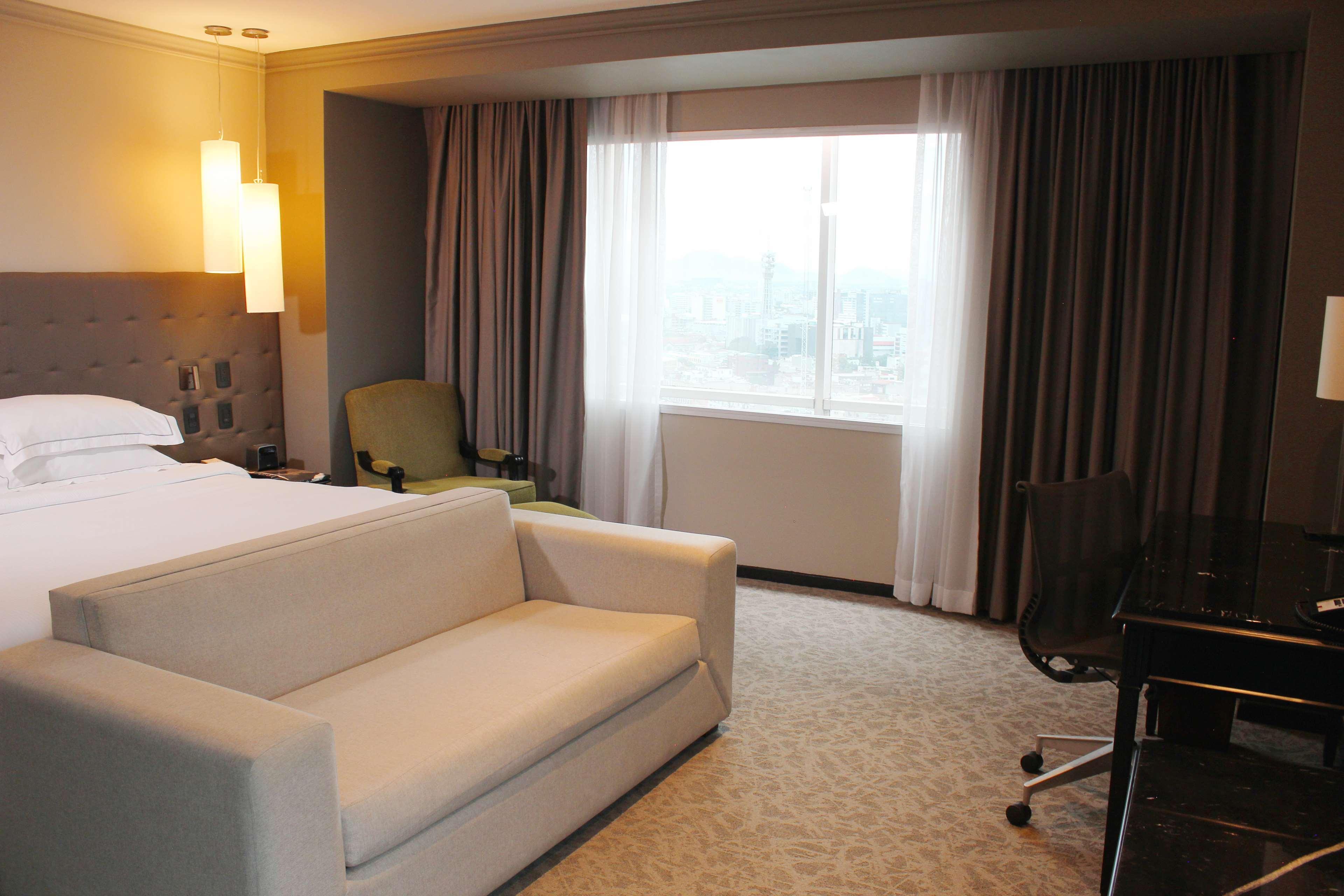 Hotel Barcelo Mexico Reforma Esterno foto A room at the hotel
