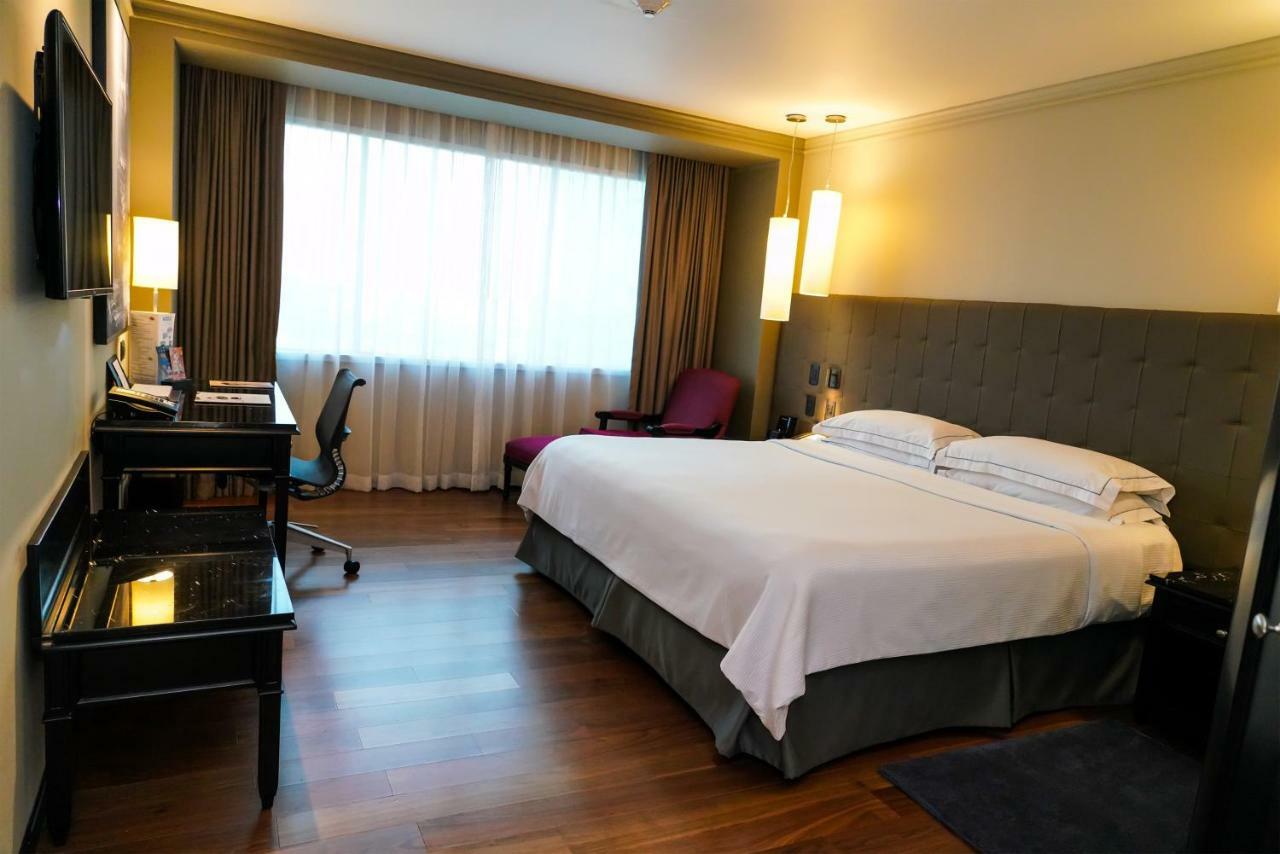 Hotel Barcelo Mexico Reforma Esterno foto Deluxe room